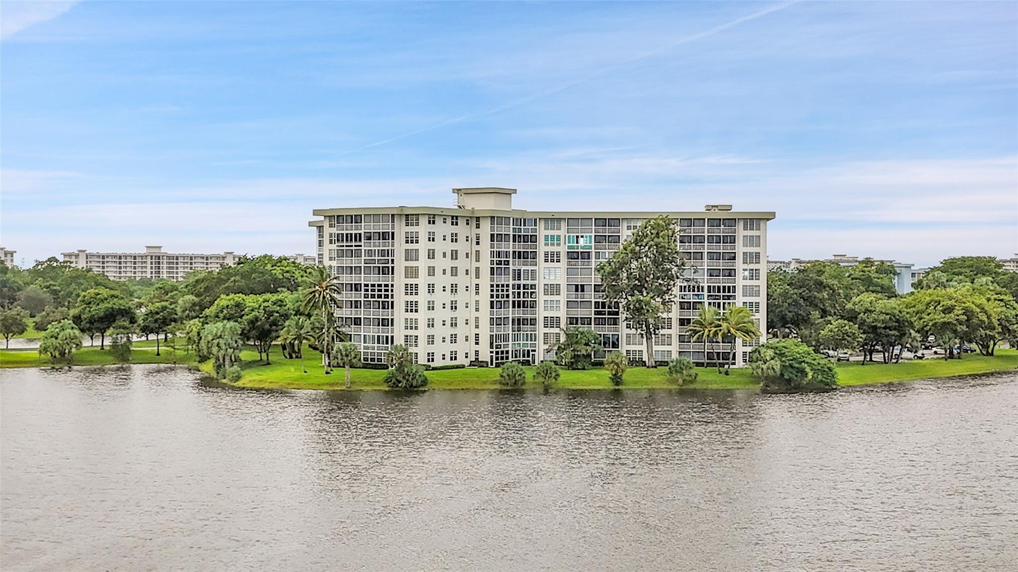 Palm-Aire Country Club - Residential