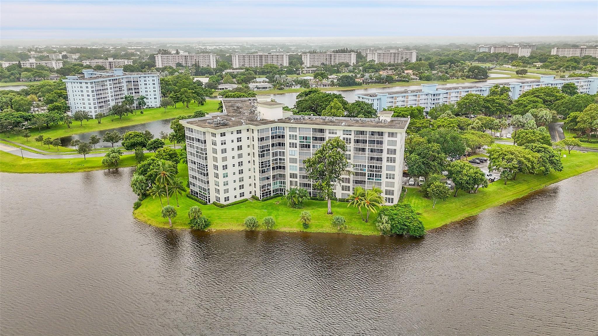 Palm-Aire Country Club - Residential