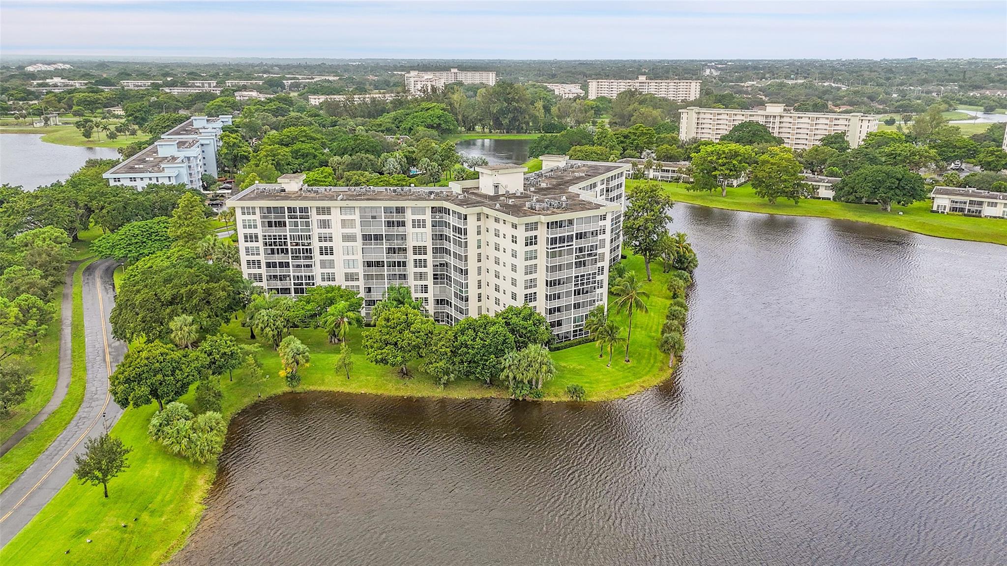 Palm-Aire Country Club - Residential