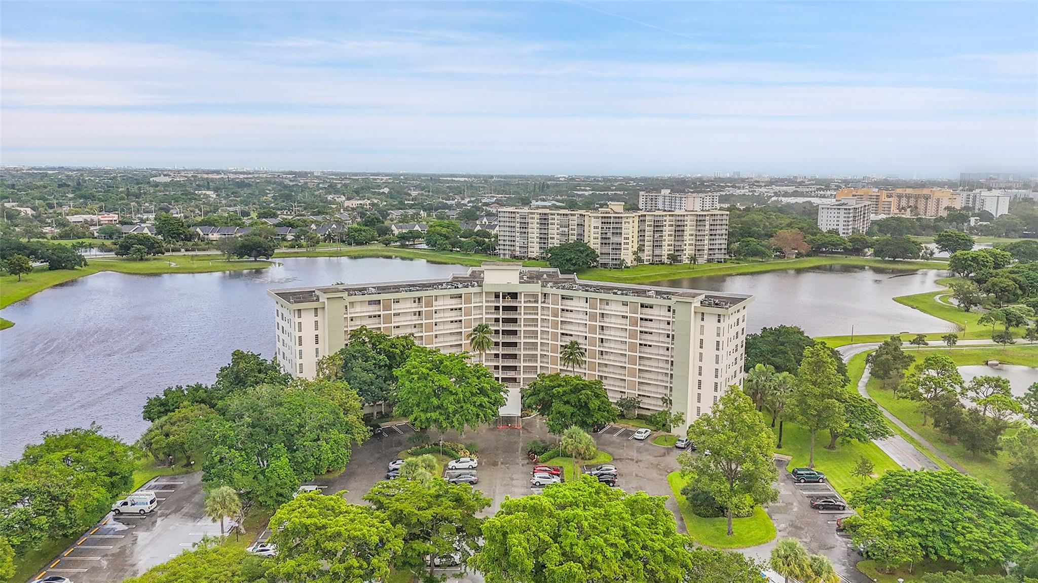 Palm-Aire Country Club - Residential