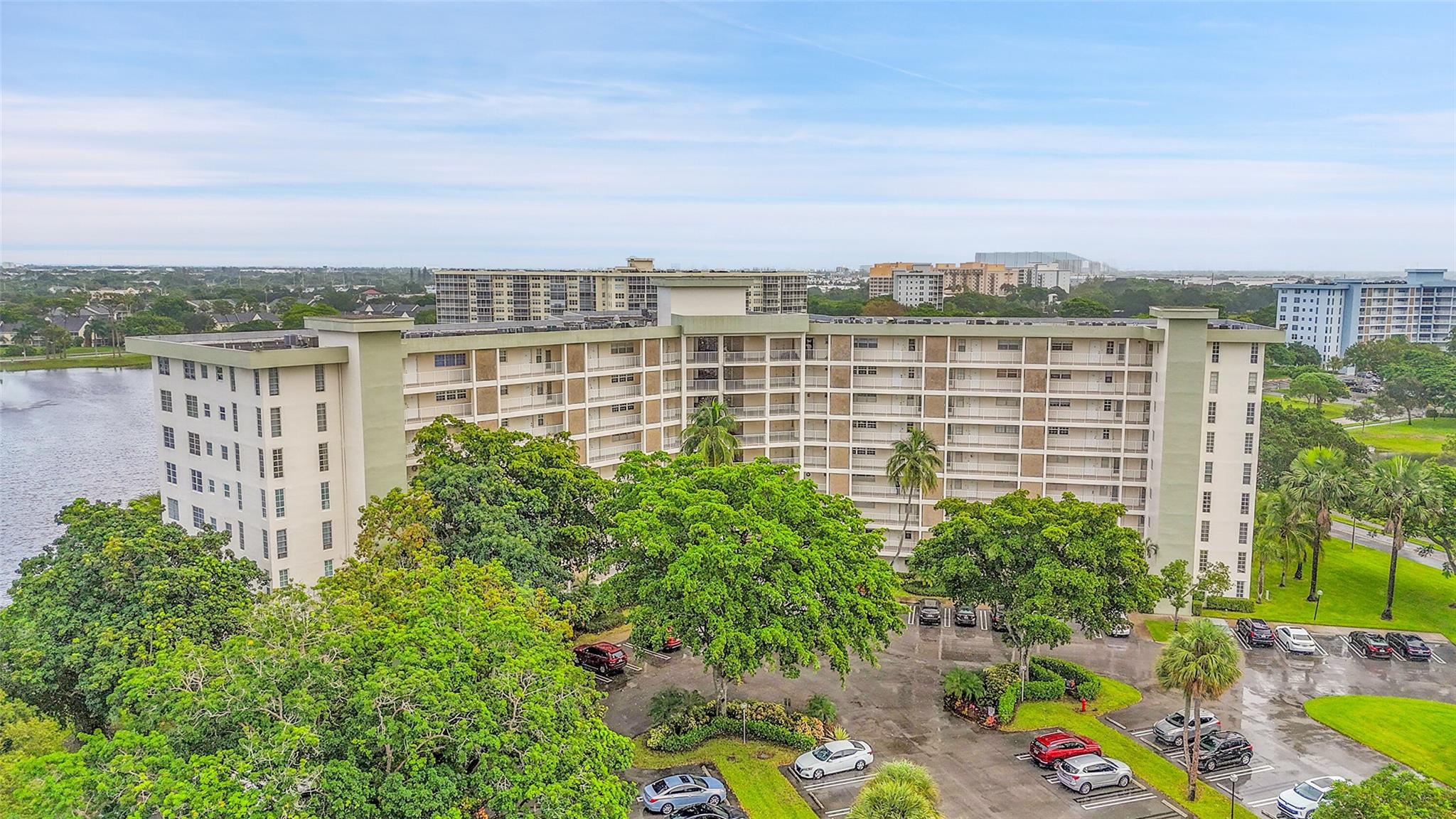 Palm-Aire Country Club - Residential