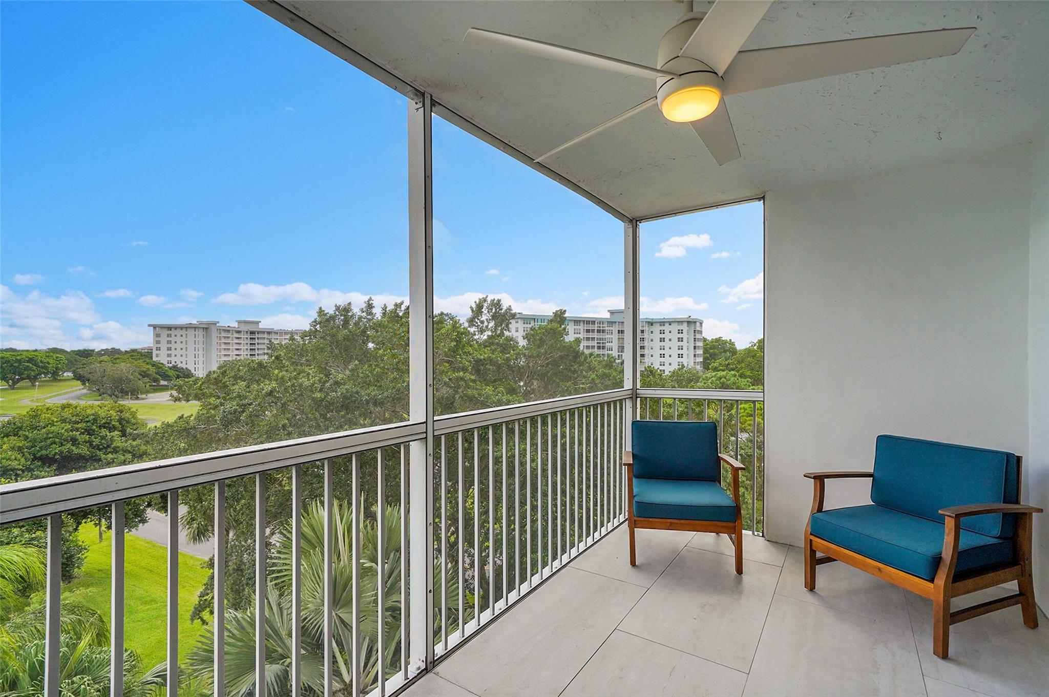 Palm-Aire Country Club - Residential