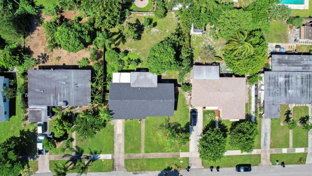 Photo of 427 Australian Circle, Lake Park, FL 33403 (MLS # R11029419)