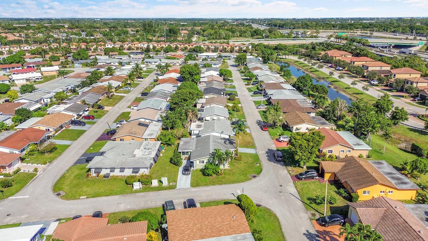MAINLANDS OF TAMARAC LAKES - Residential