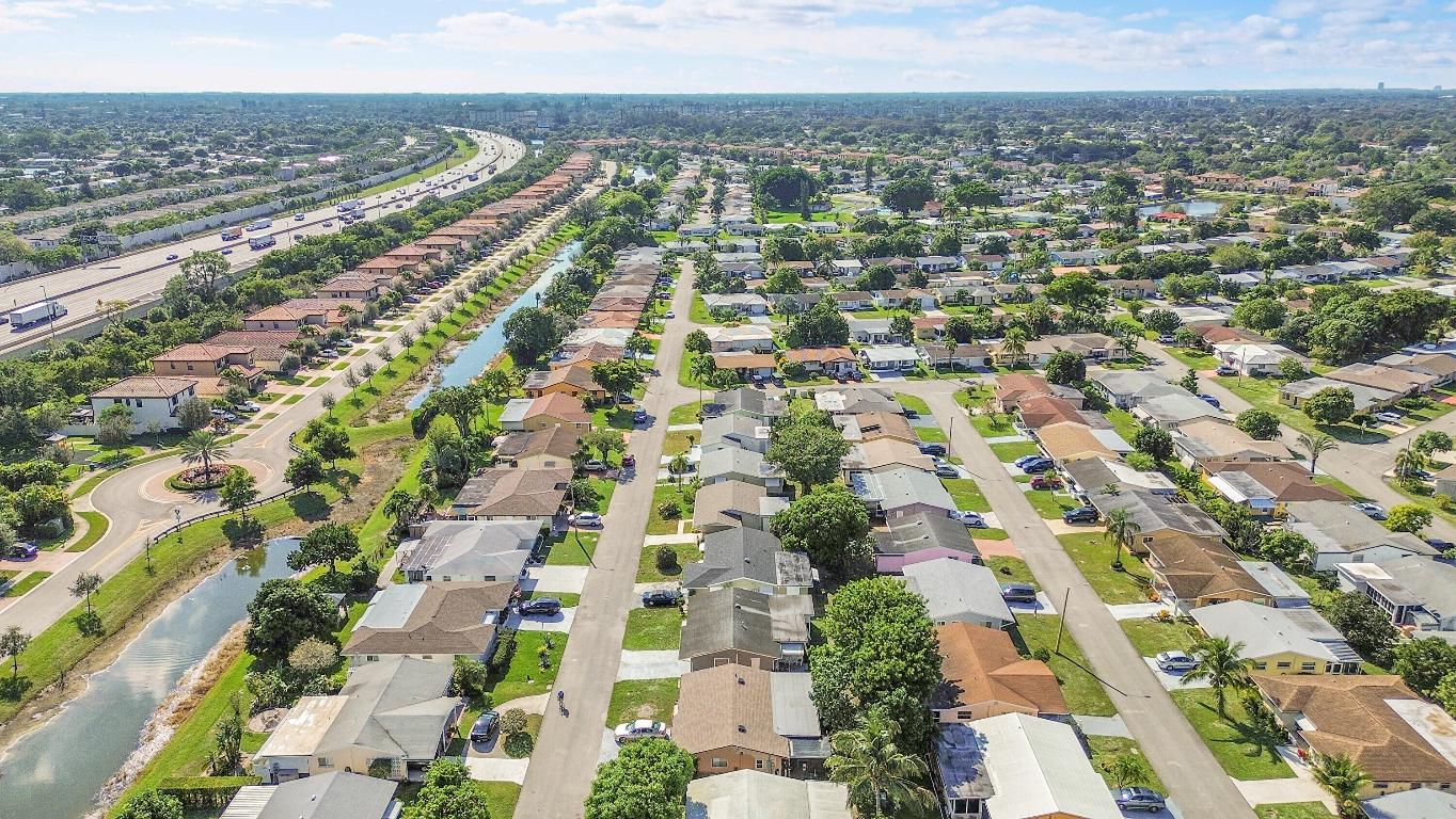 MAINLANDS OF TAMARAC LAKES - Residential