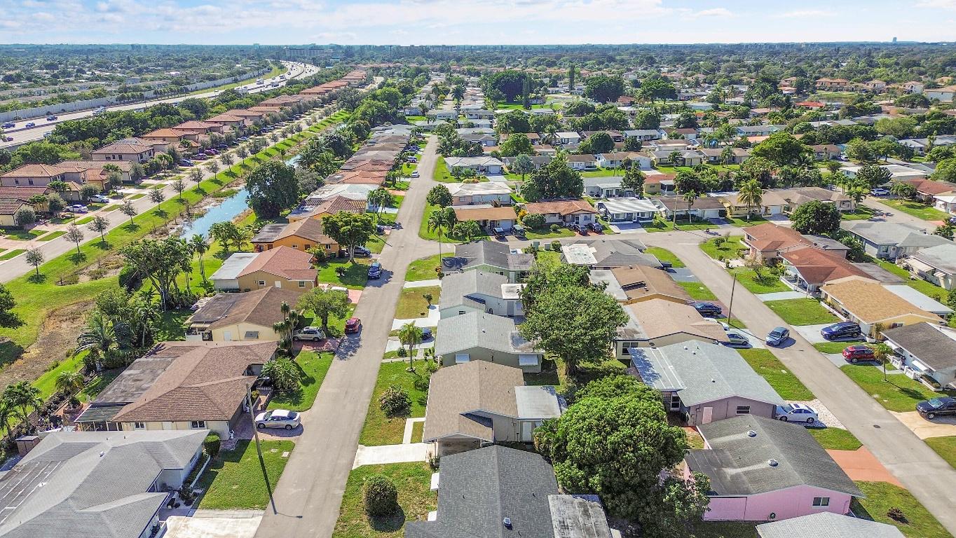 MAINLANDS OF TAMARAC LAKES - Residential