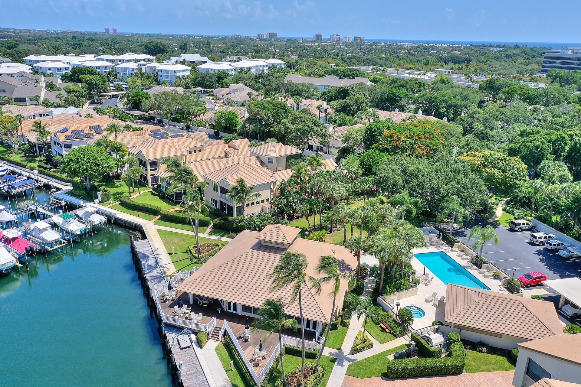 OAK HARBOUR CONDOS - Residential