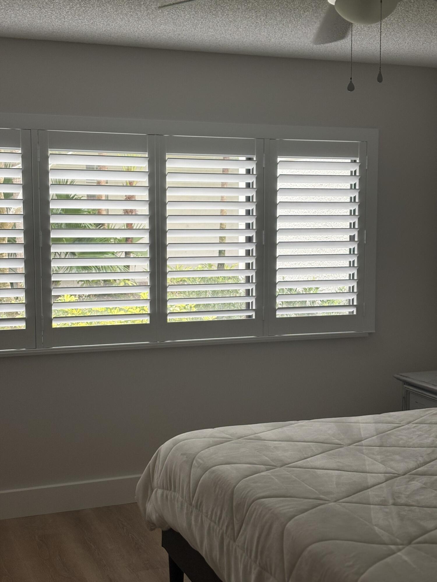 OAK HARBOUR CONDOS - Residential