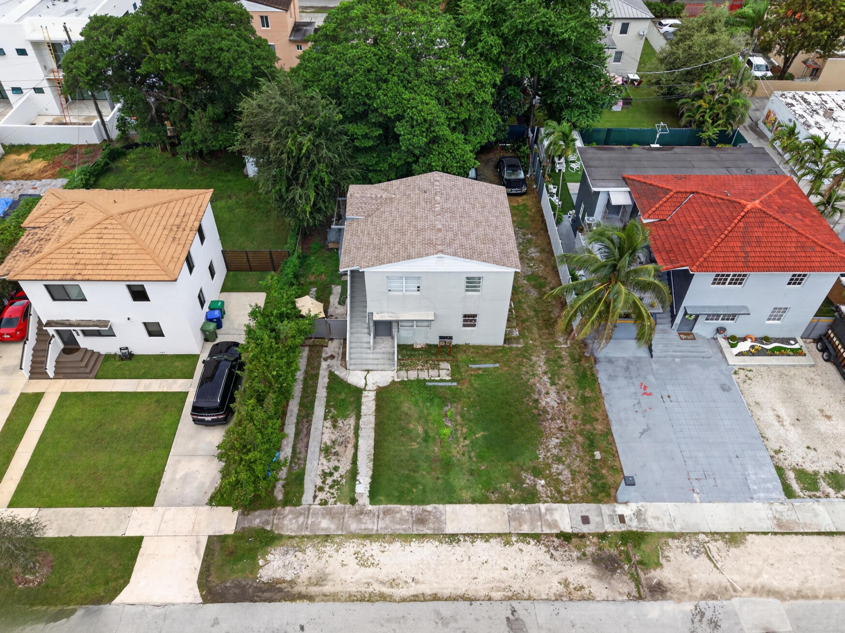 3711 SW 27th Terrace