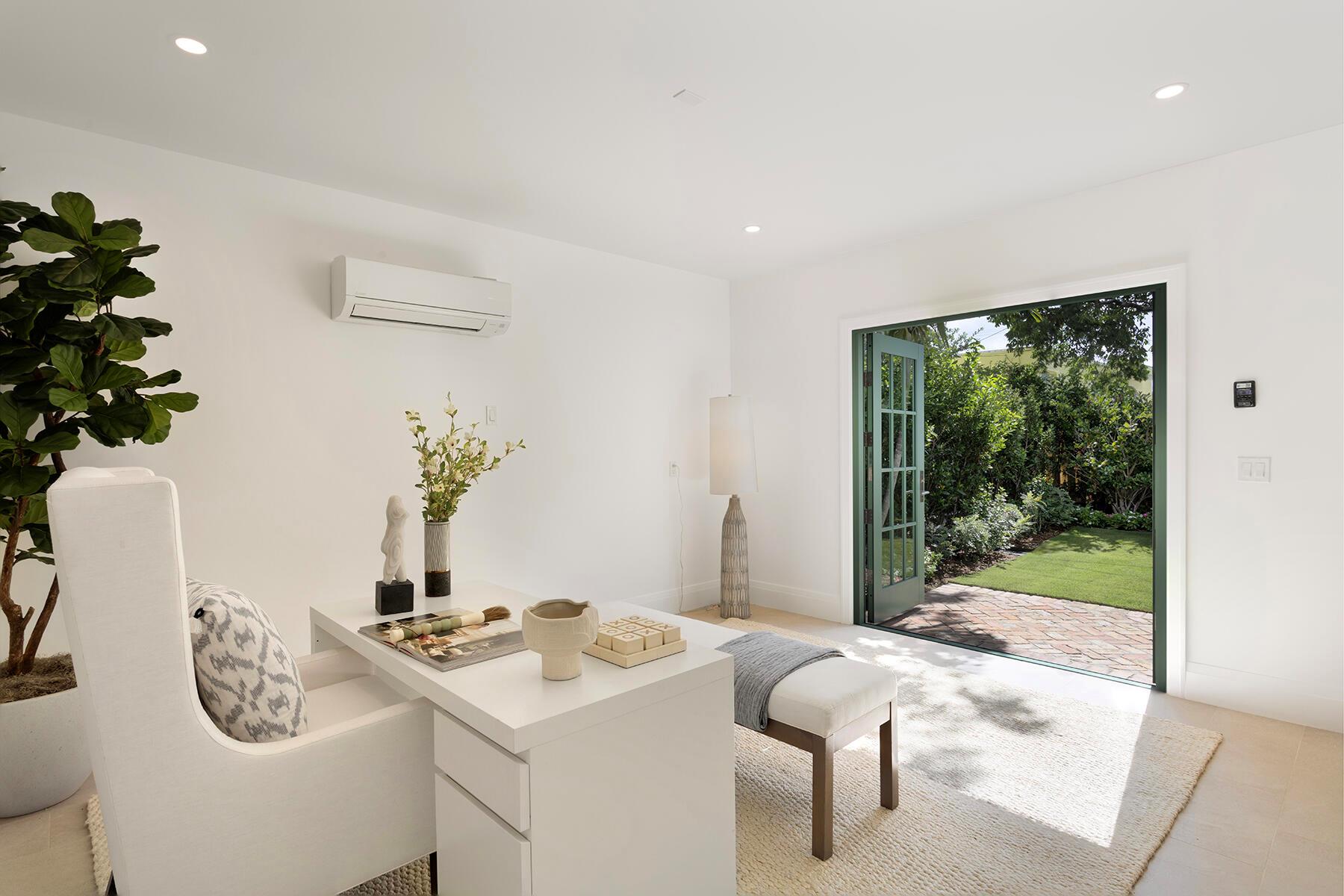 JEANETTE COURT - Residential