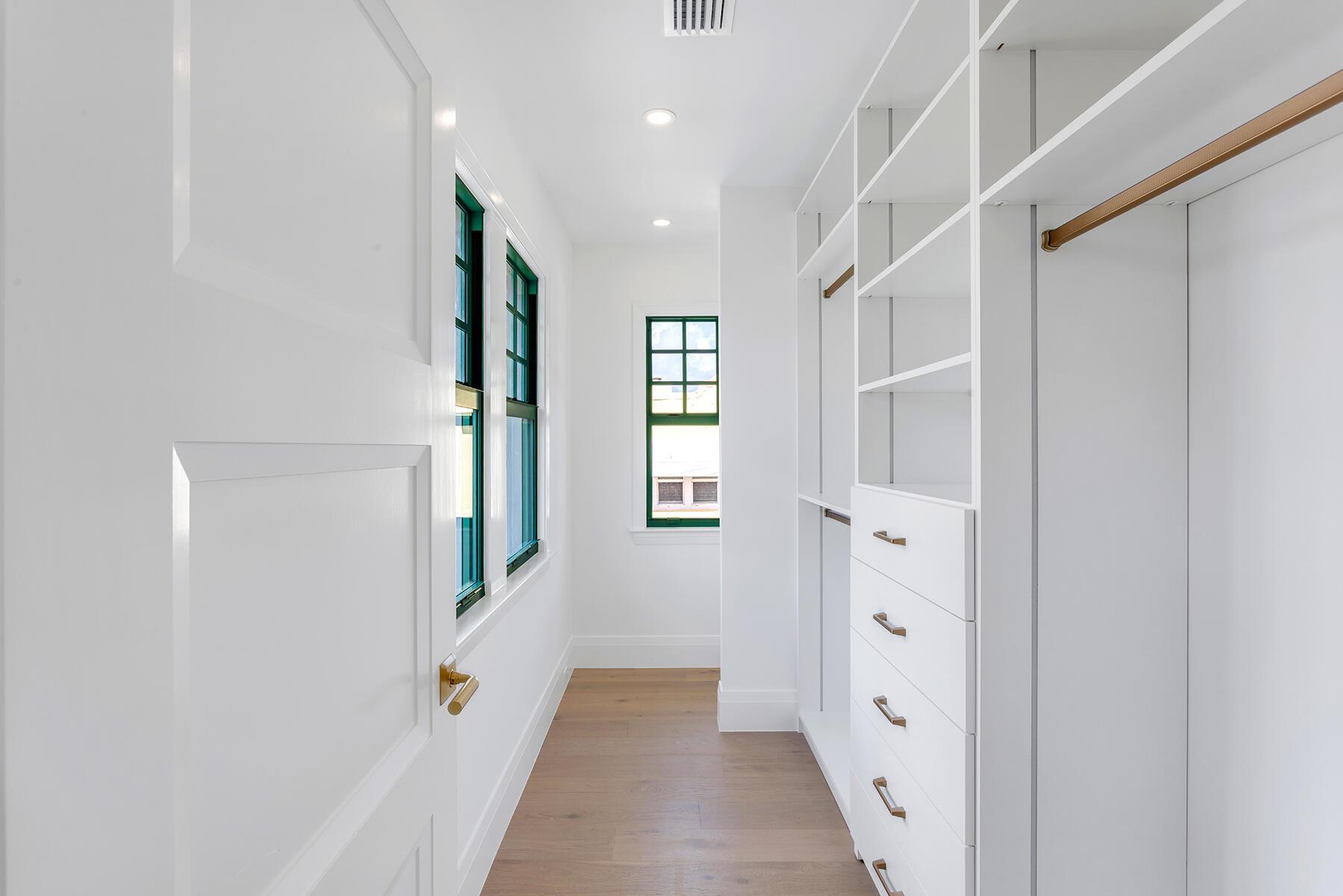 JEANETTE COURT - Residential