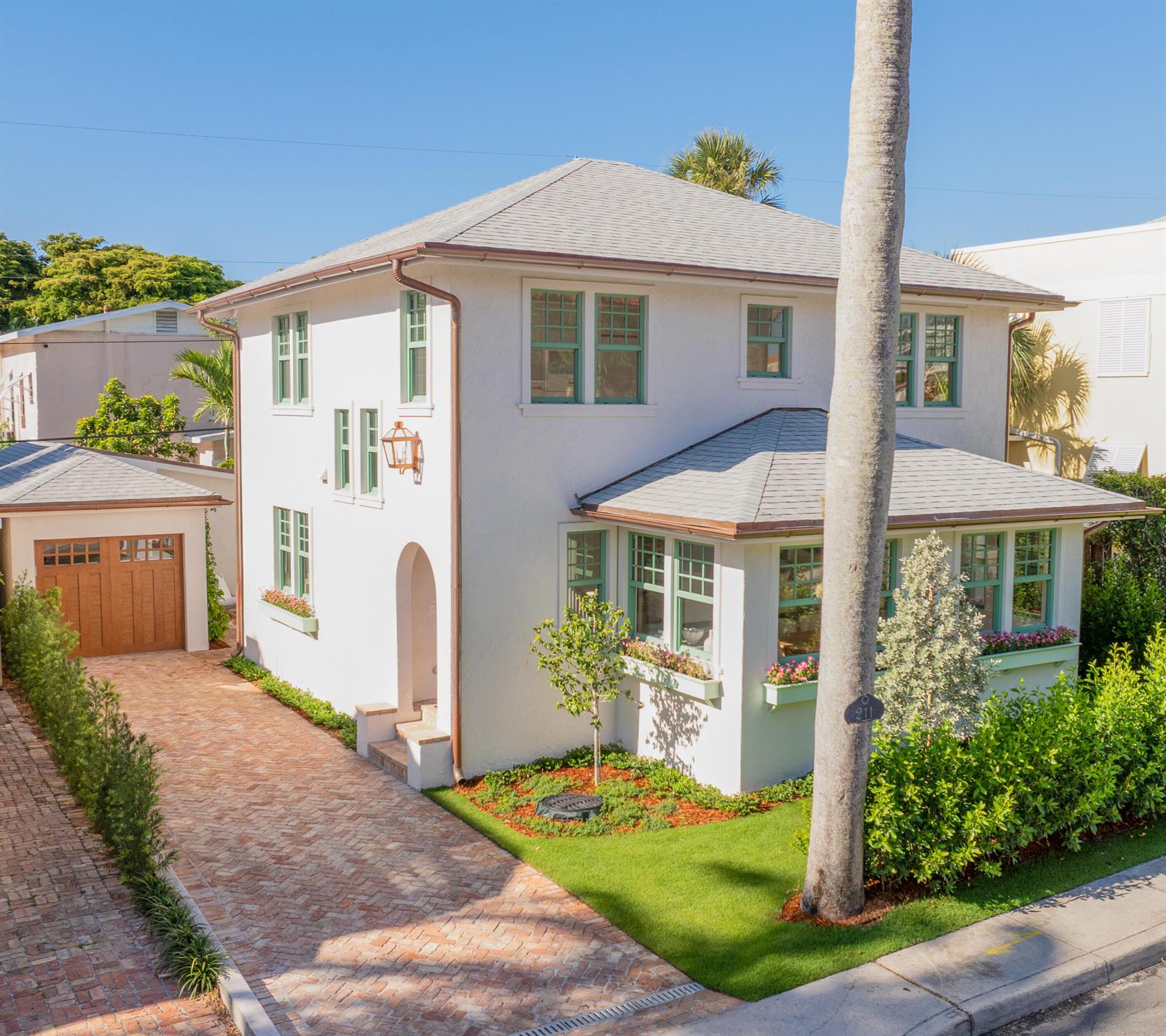 Welcome to this rare, turn-key gem in the heart of town! 211 Park has been immaculately and comprehensively renovated with no stone left unturned - offering 4 bedrooms including a downstairs suite and 3 upstairs lovely bedrooms. This stunning re-imagination was just completed - offering 2,500+/- square feet of bliss, all walking distance to everything, including all the entertainment that Palm Beach has to offer, deeded beach access on Root Trail, and the Lake Trail along the Intracoastal. One of the only like-new, single-family homes under $10M that is both in-town and provides at least 4BRs, this bespoke offering is primed for immediate enjoyment.
