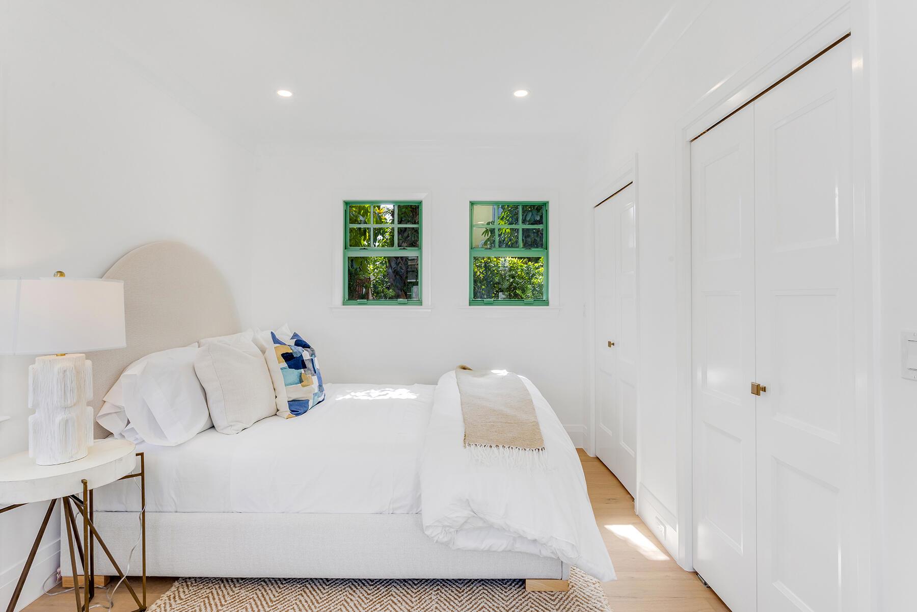 JEANETTE COURT - Residential