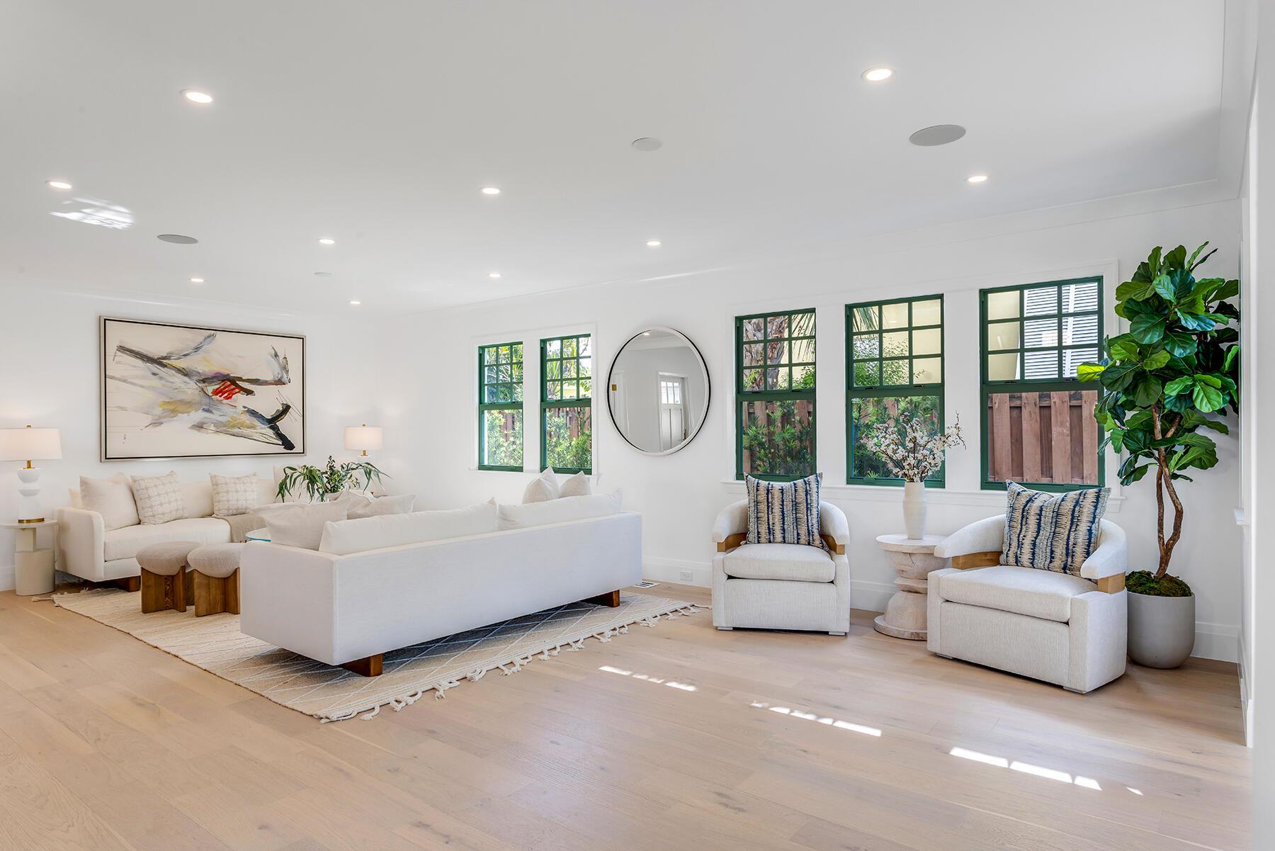 JEANETTE COURT - Residential