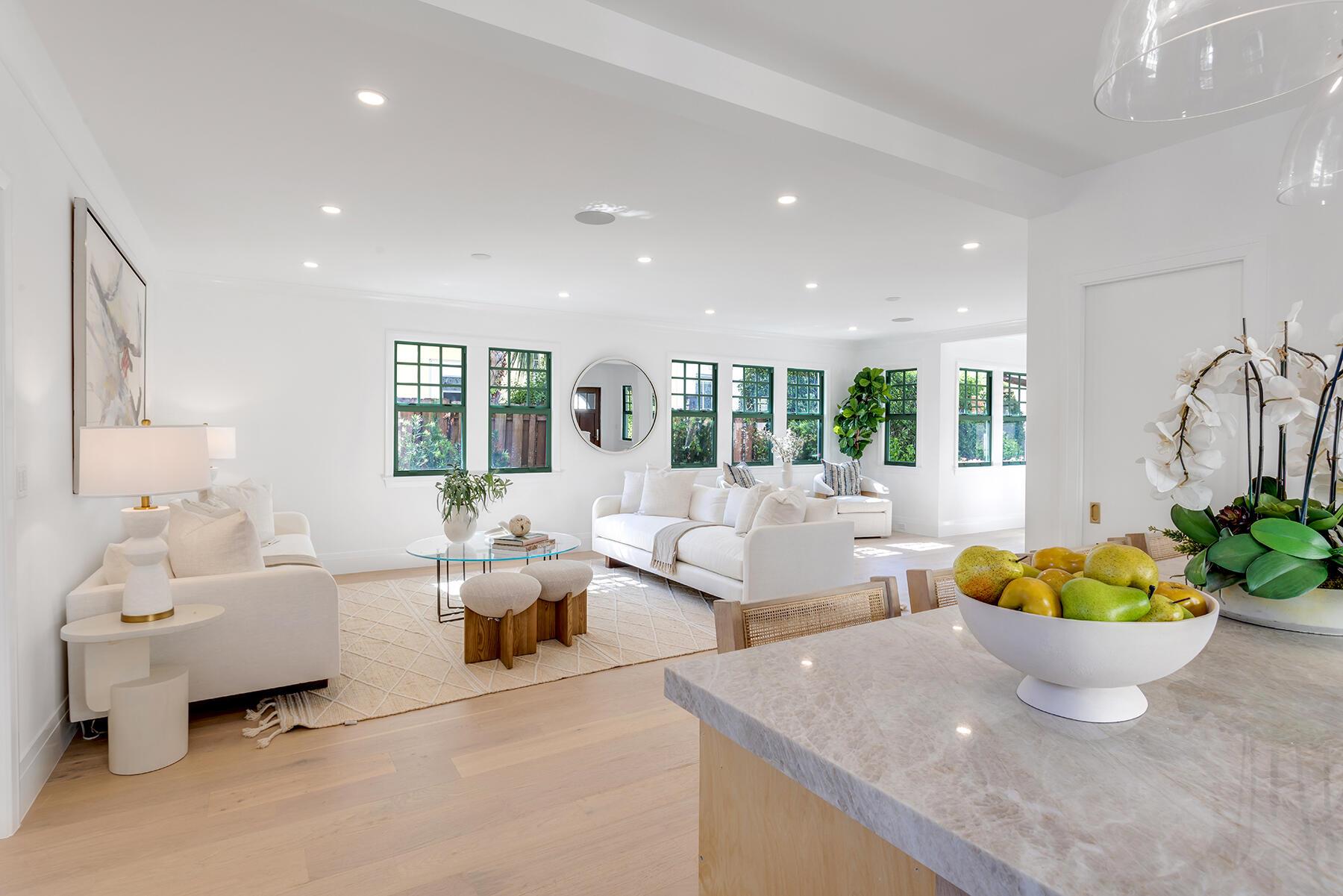 JEANETTE COURT - Residential