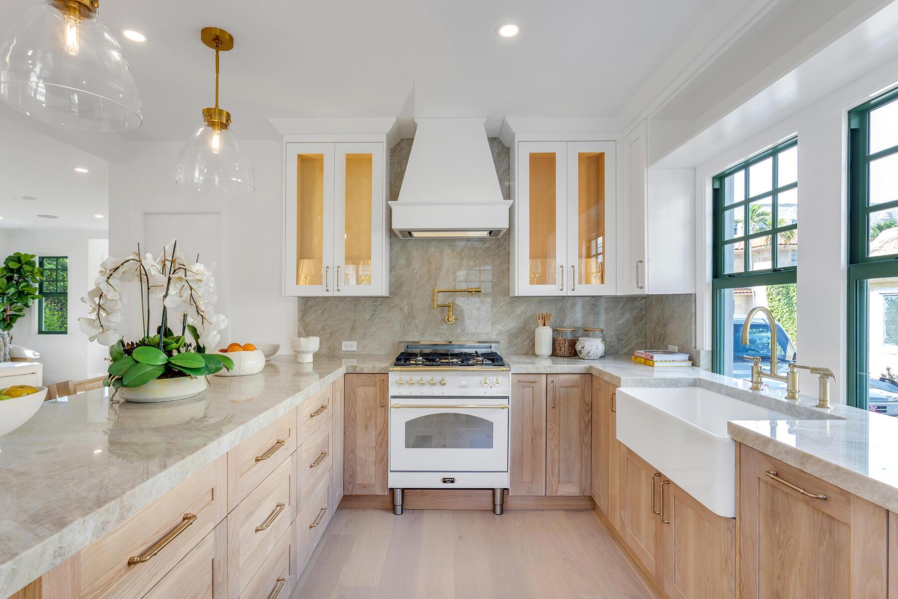 JEANETTE COURT - Residential