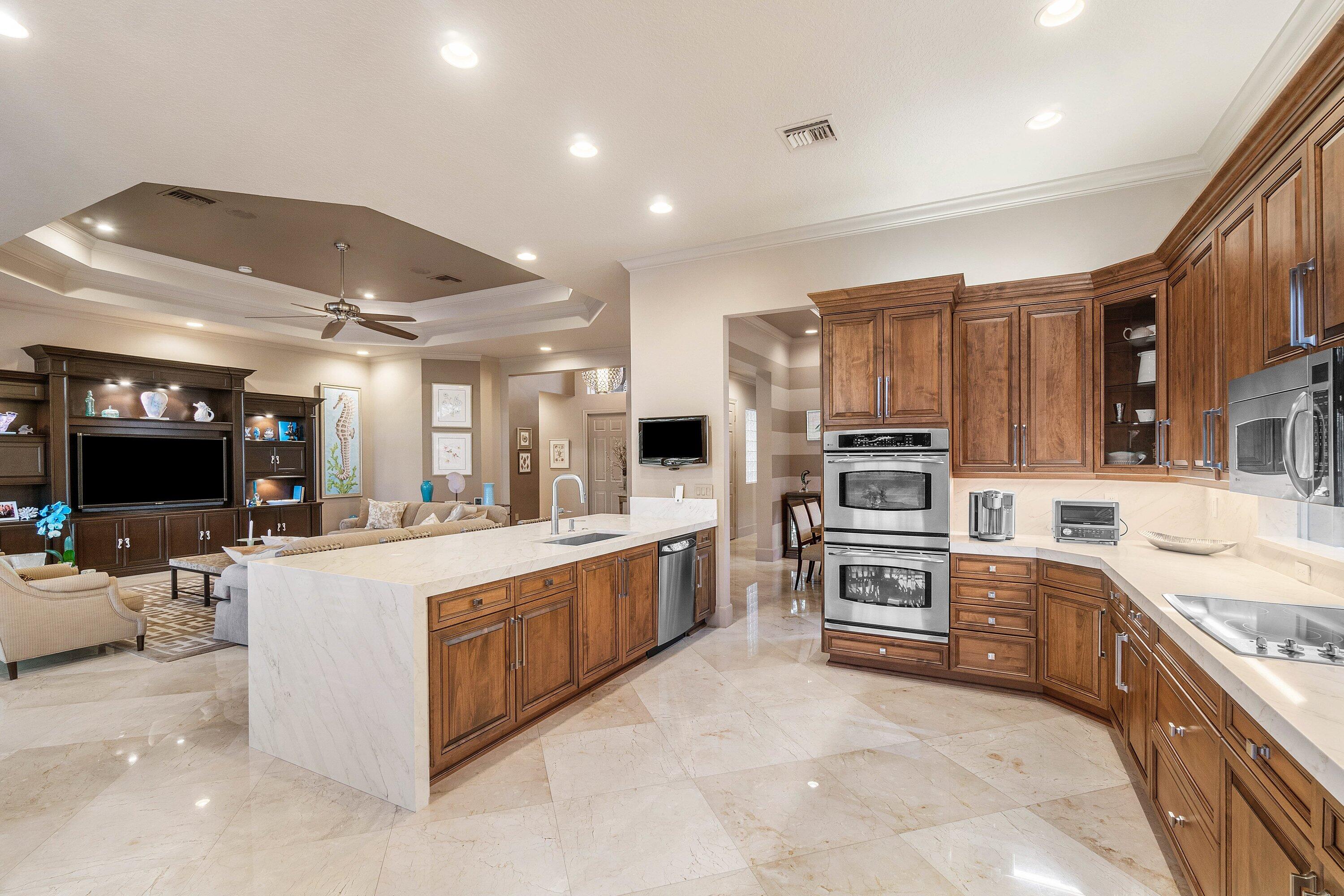 7054 Springville Cove