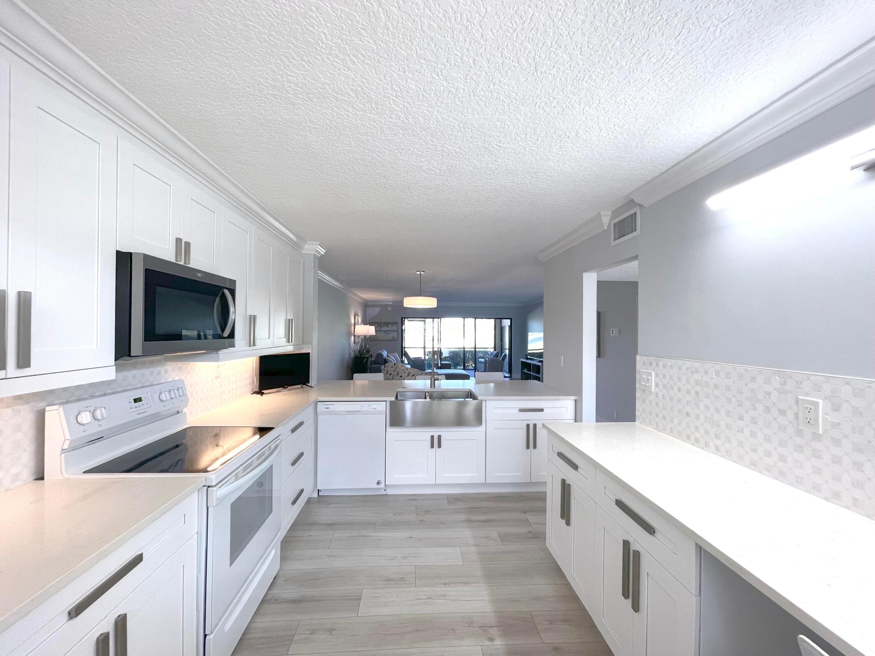 PINEWOOD CONDOS - Residential Lease