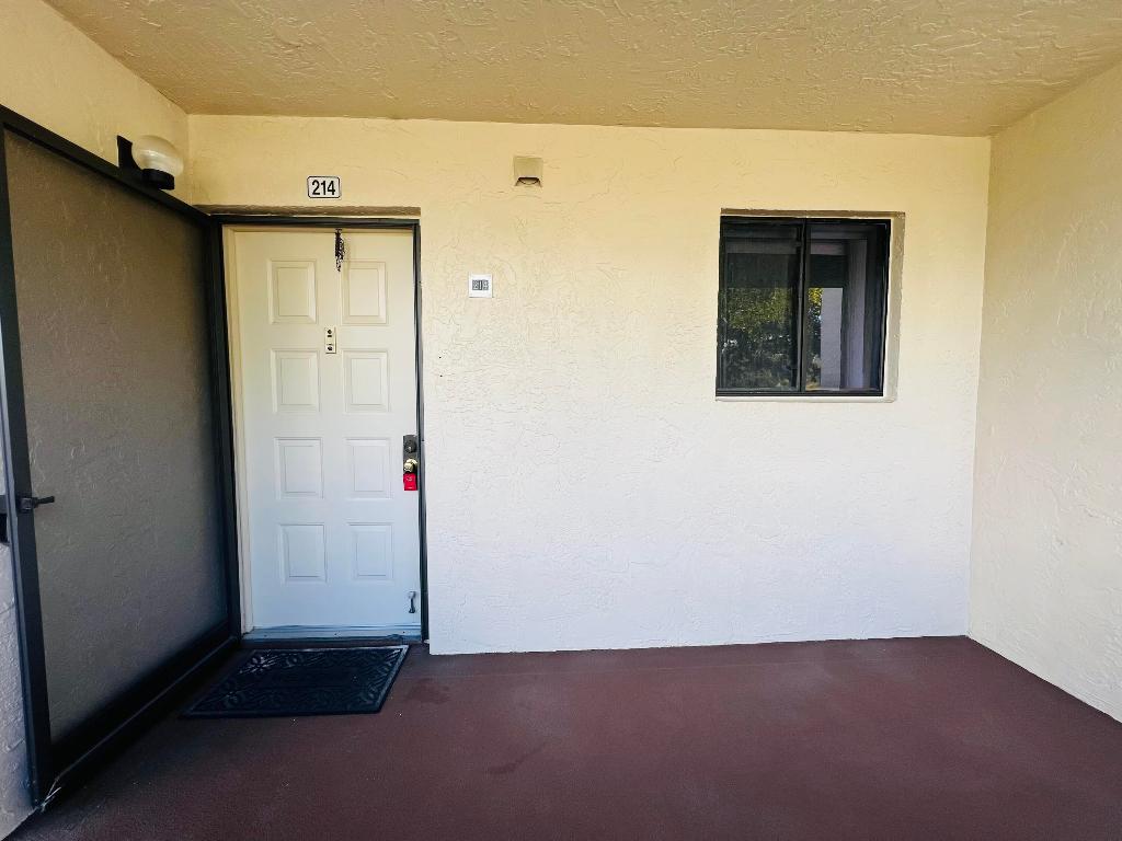 POINCIANA LAKES CONDO - Residential Lease