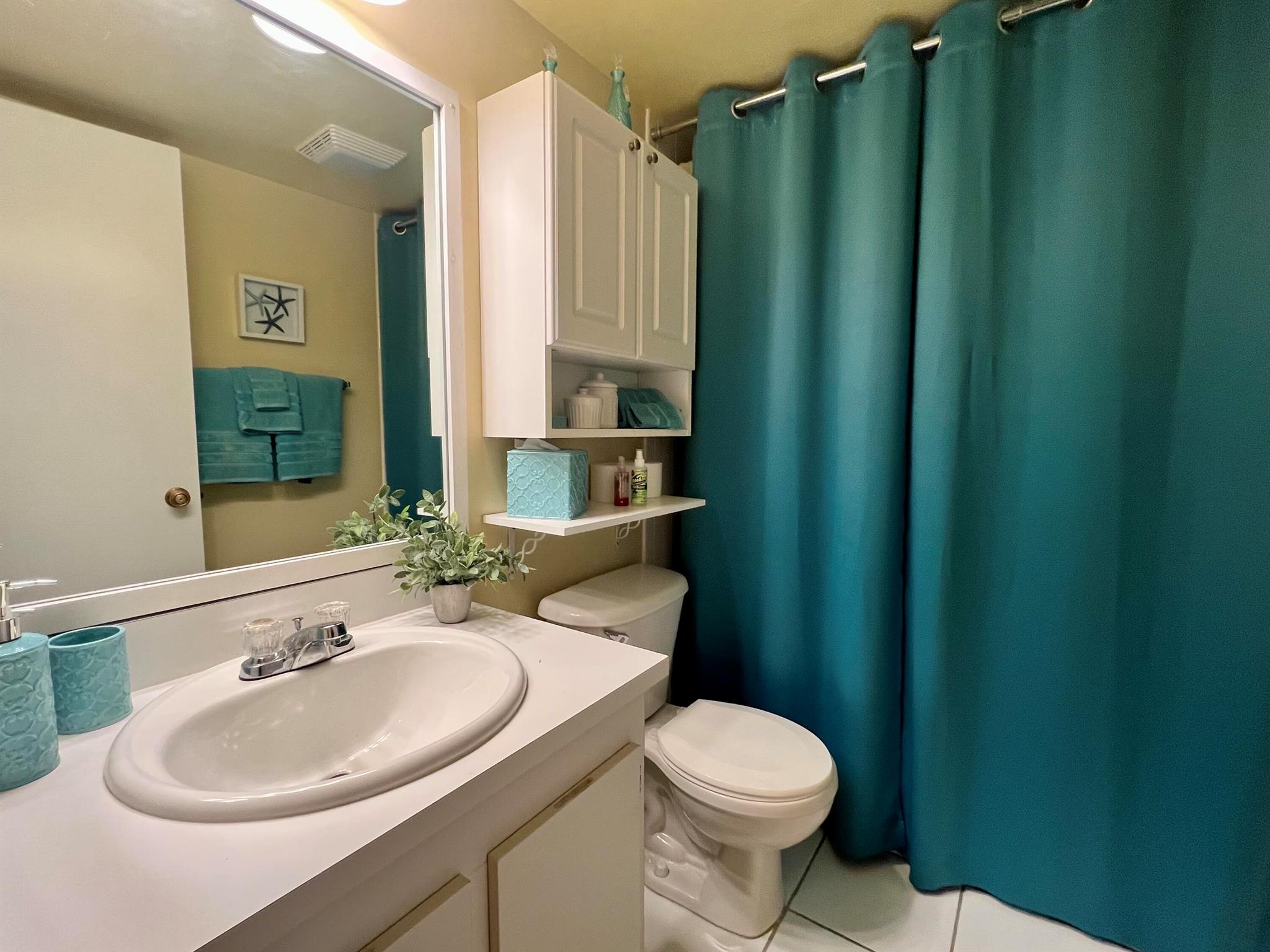 POINCIANA LAKES CONDO - Residential Lease