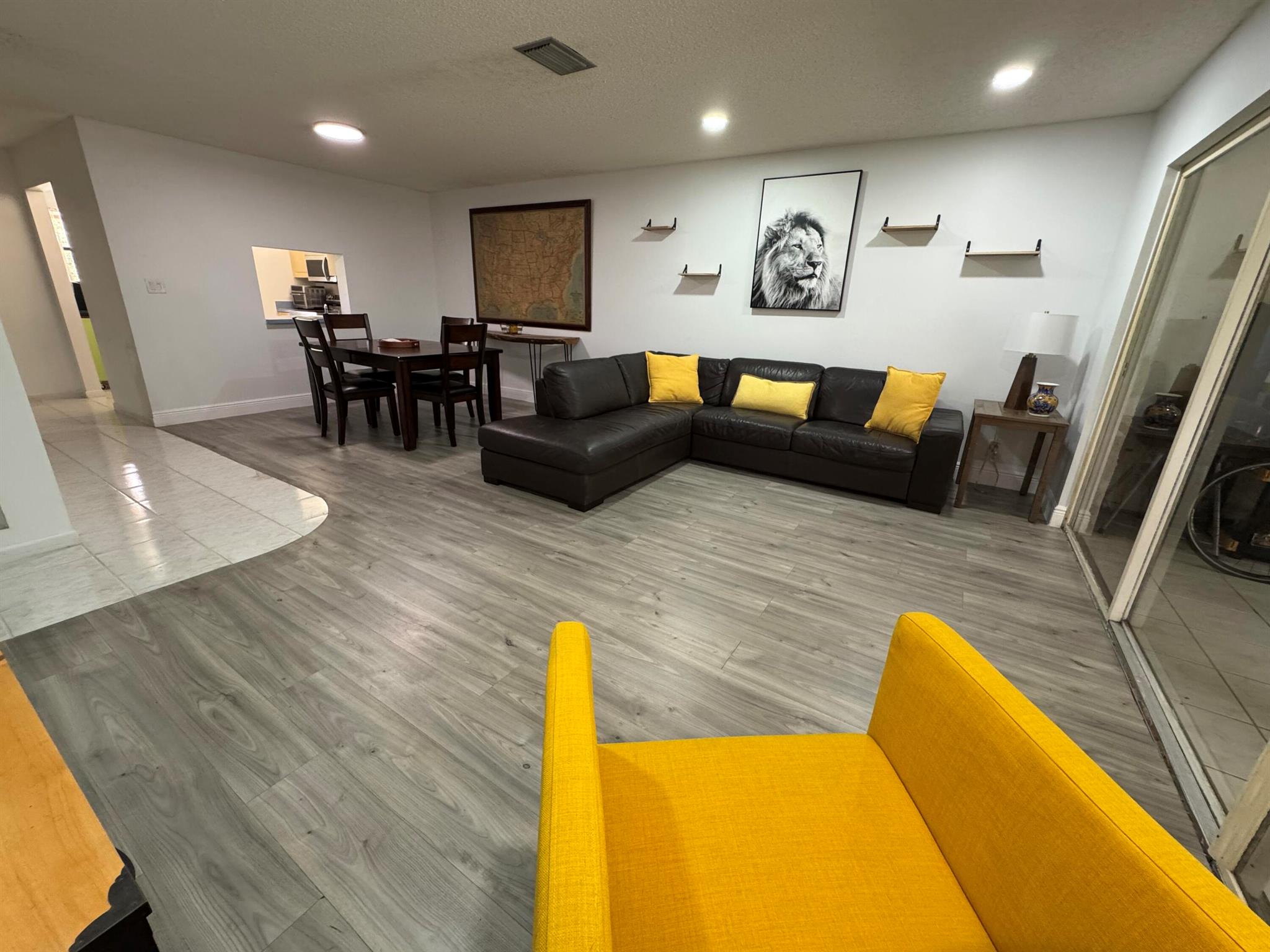POND APPLE PLACE III COND - Residential