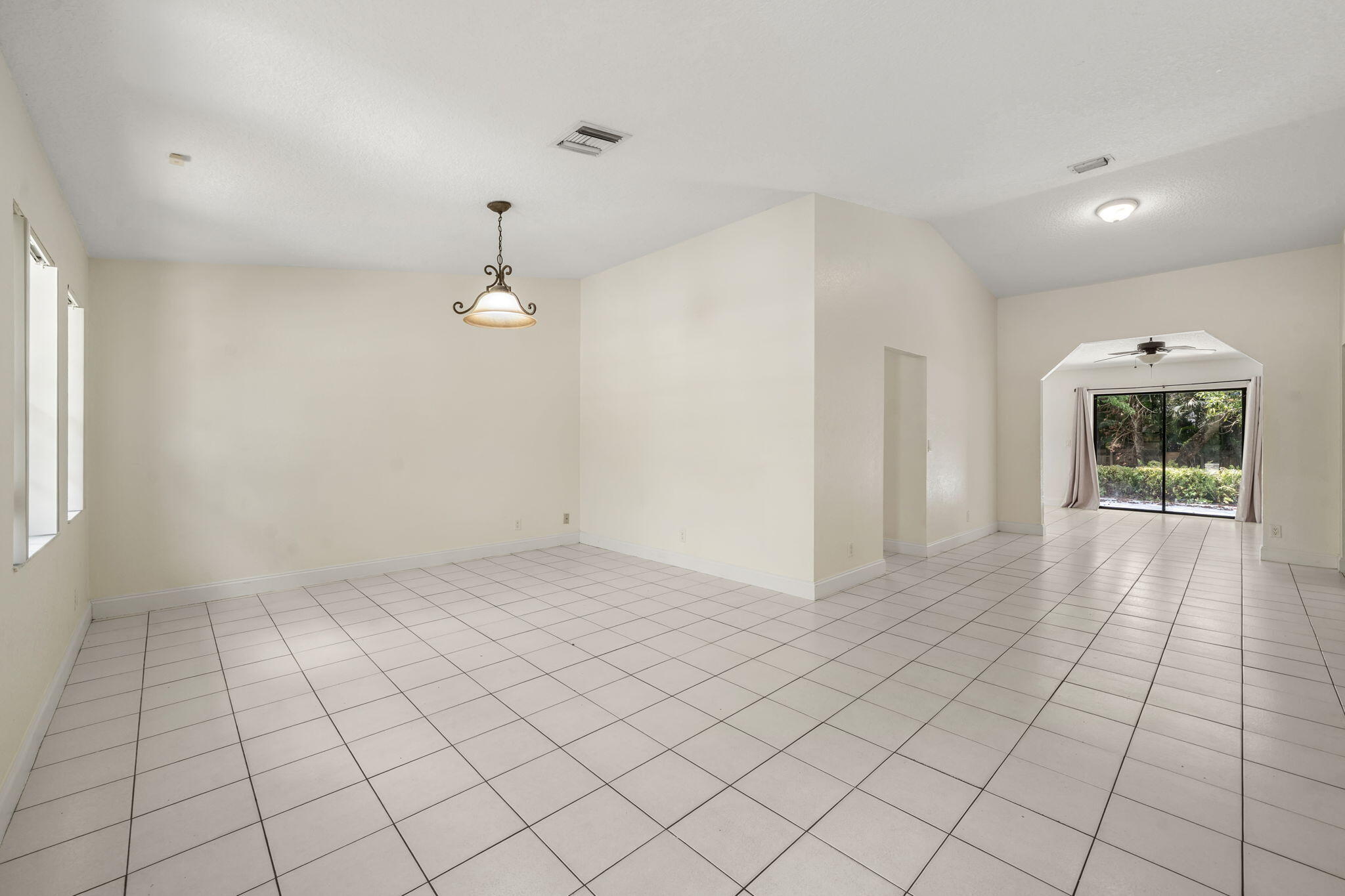 13835 49th Street N