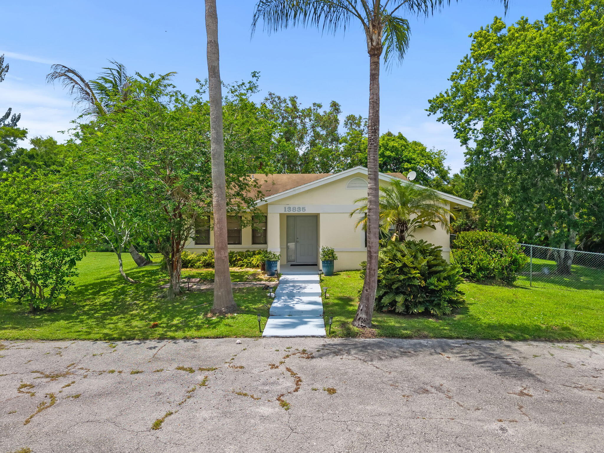 13835 49th Street N