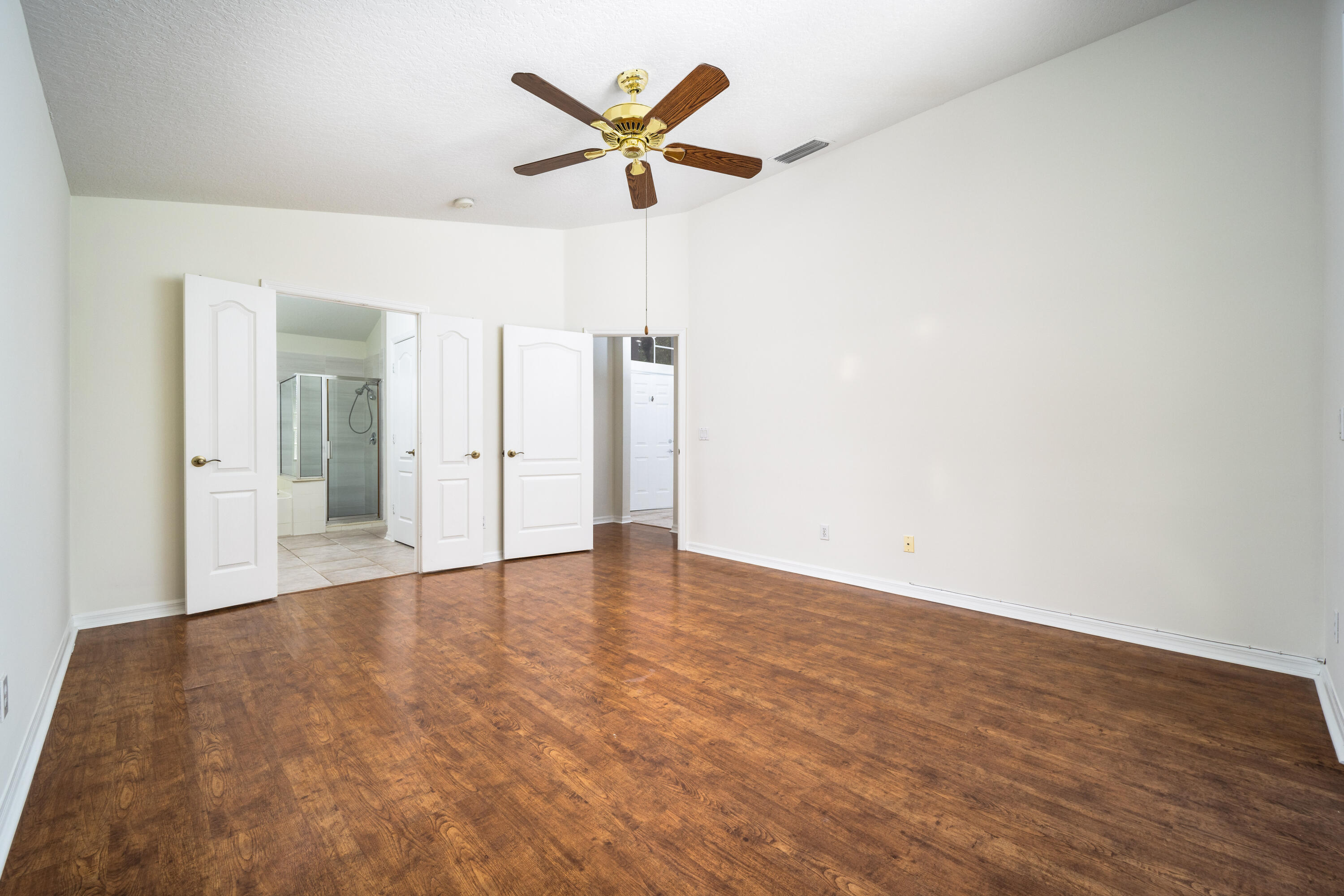 ISLESWORTH - Residential