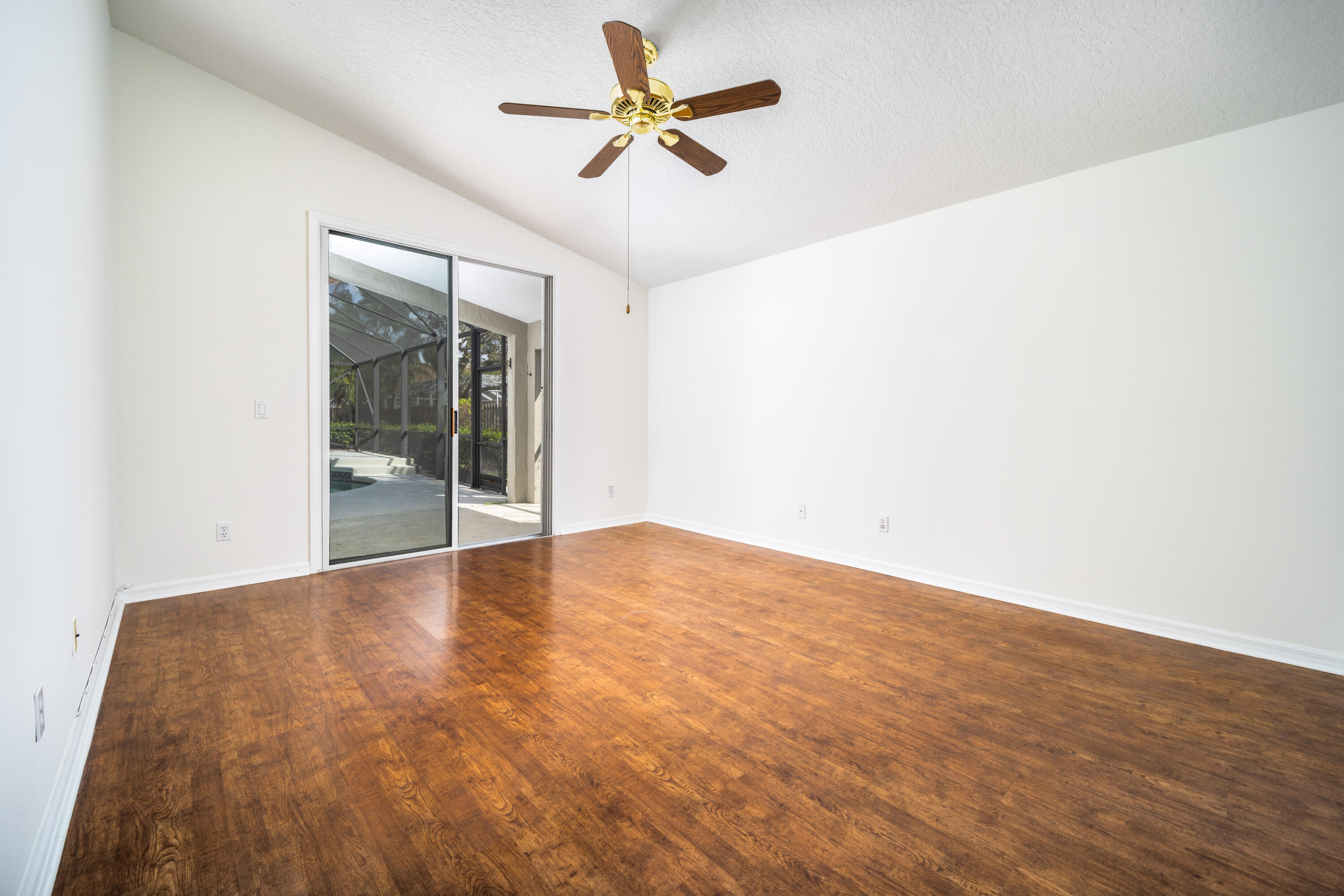 ISLESWORTH - Residential