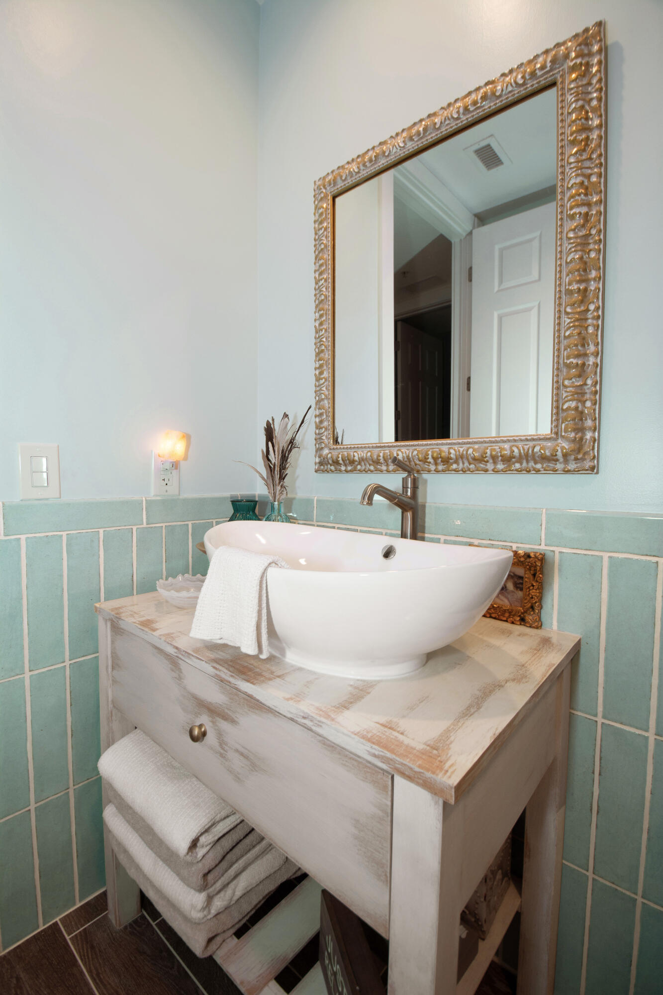 HARBOUR ISLE AT HUTCHINSON ISLAND WEST, A CONDOMIN - Residential