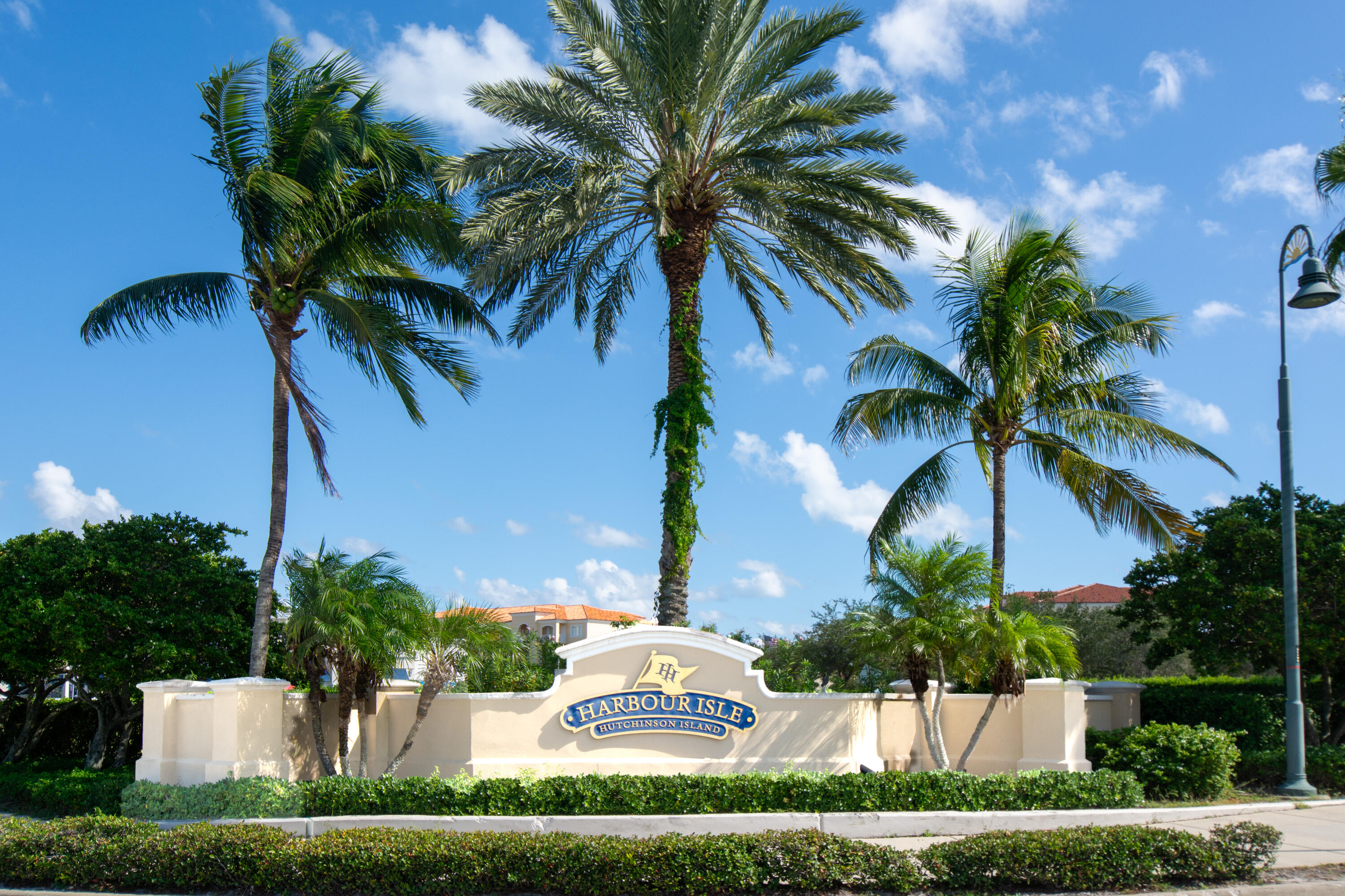 HARBOUR ISLE AT HUTCHINSON ISLAND WEST, A CONDOMIN - Residential