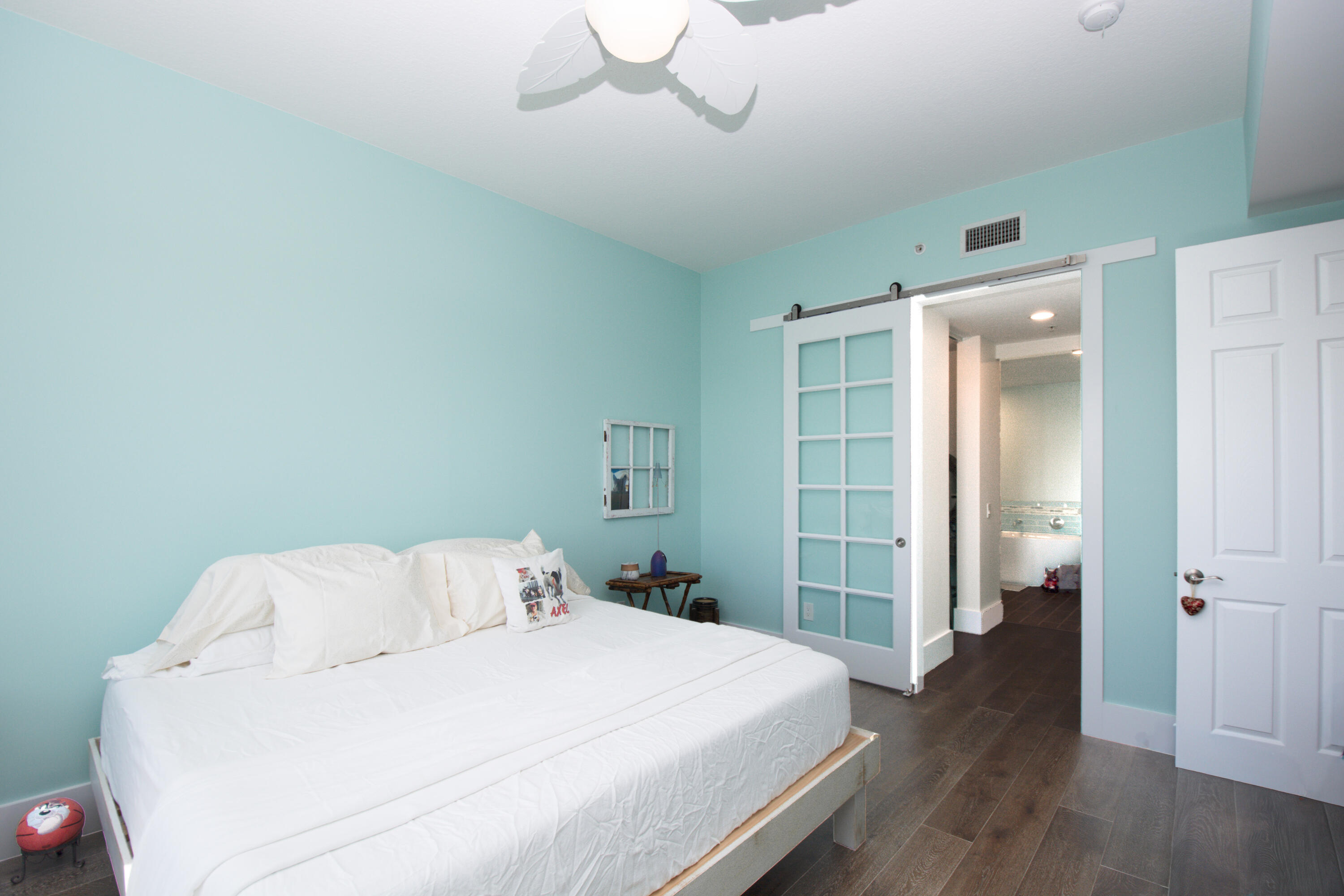 HARBOUR ISLE AT HUTCHINSON ISLAND WEST, A CONDOMIN - Residential