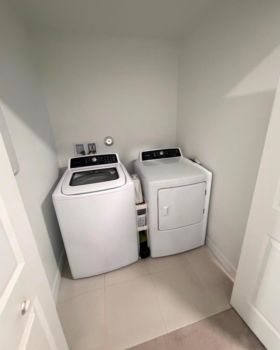 LAKESHORE AT THE FOUNTAIN - Residential