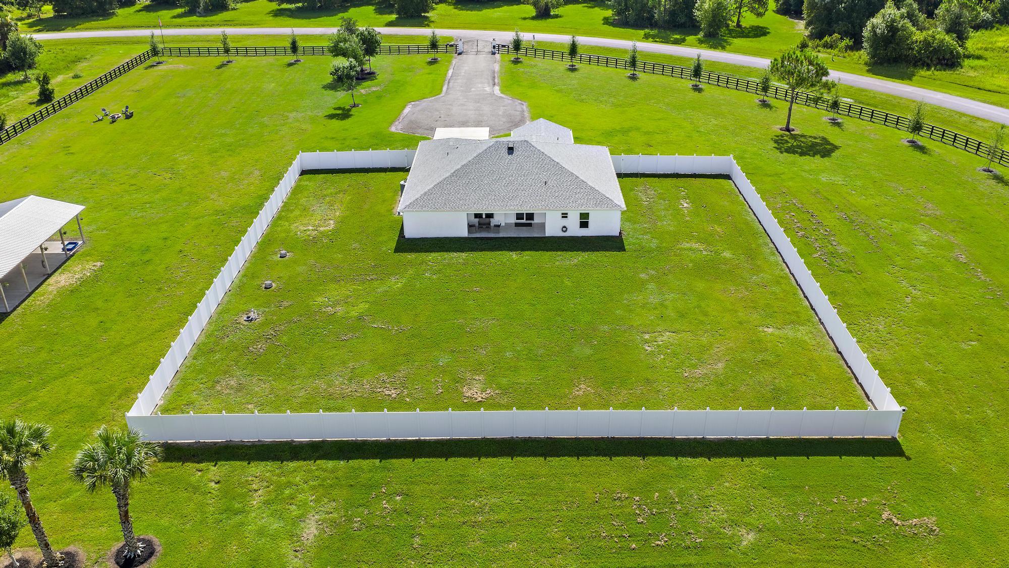 BRIDLEWOOD RANCHES - Residential