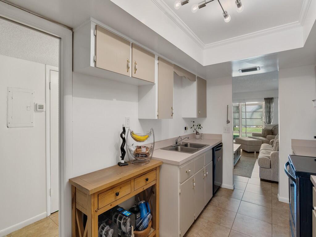 TROPIC GROVES CONDO - Residential