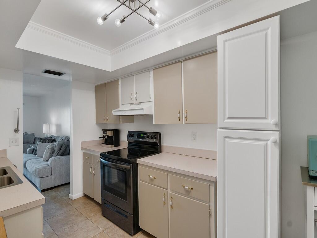 TROPIC GROVES CONDO - Residential