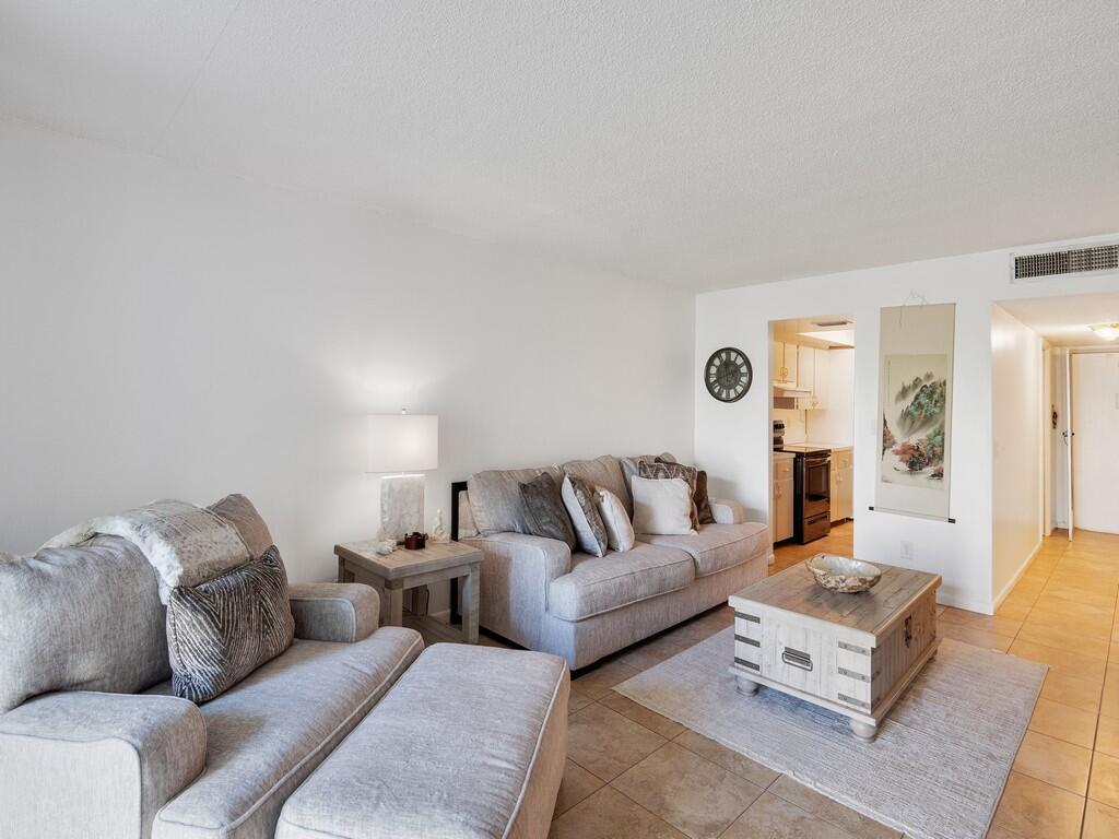 TROPIC GROVES CONDO - Residential