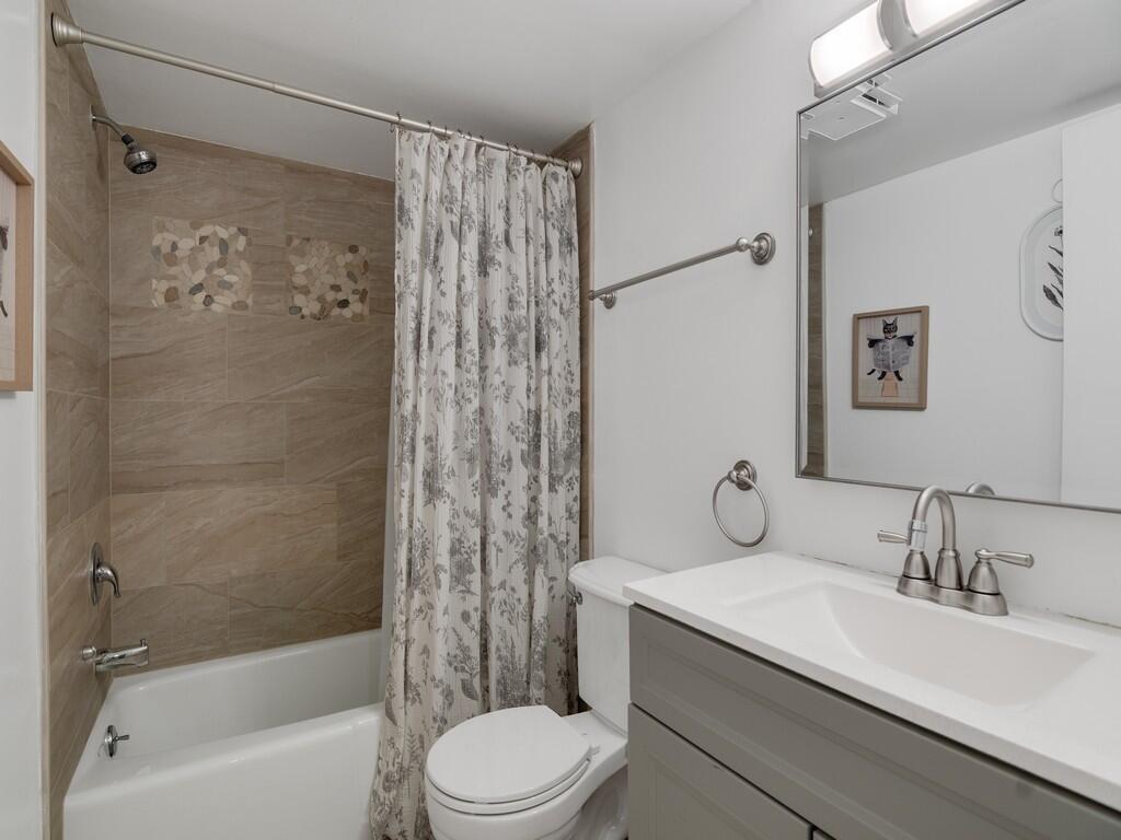 TROPIC GROVES CONDO - Residential