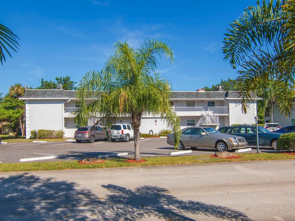 TROPIC GROVES CONDO - Residential