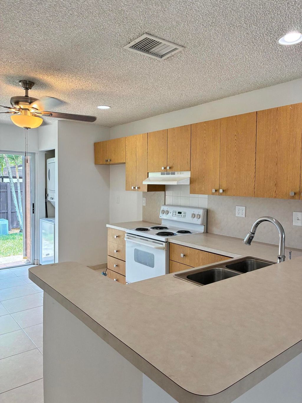 Photo of 2301 Buttonwood Avenue, Pembroke Pines, FL 33026 (MLS # B26009849)