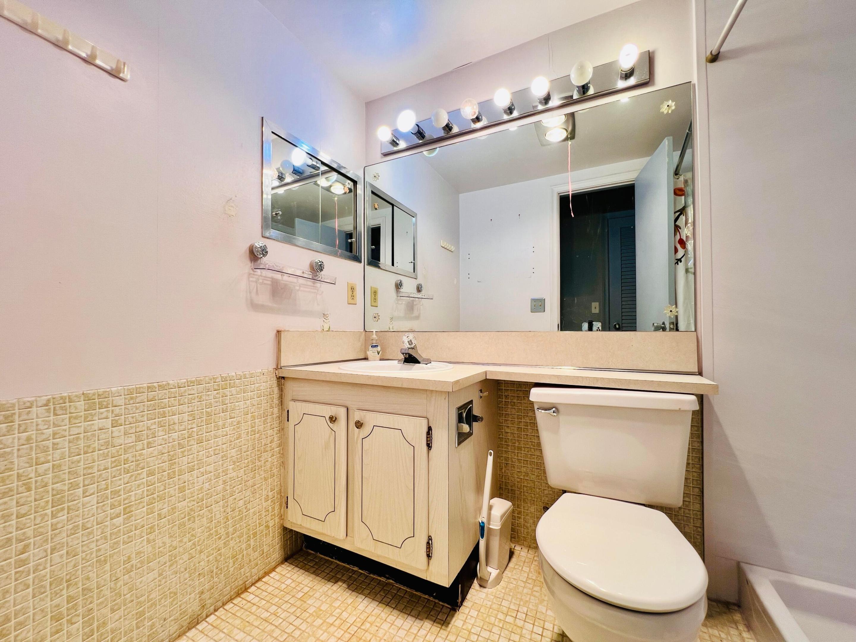 CENTURY VILLAGE - NORWICH CONDO - Residential