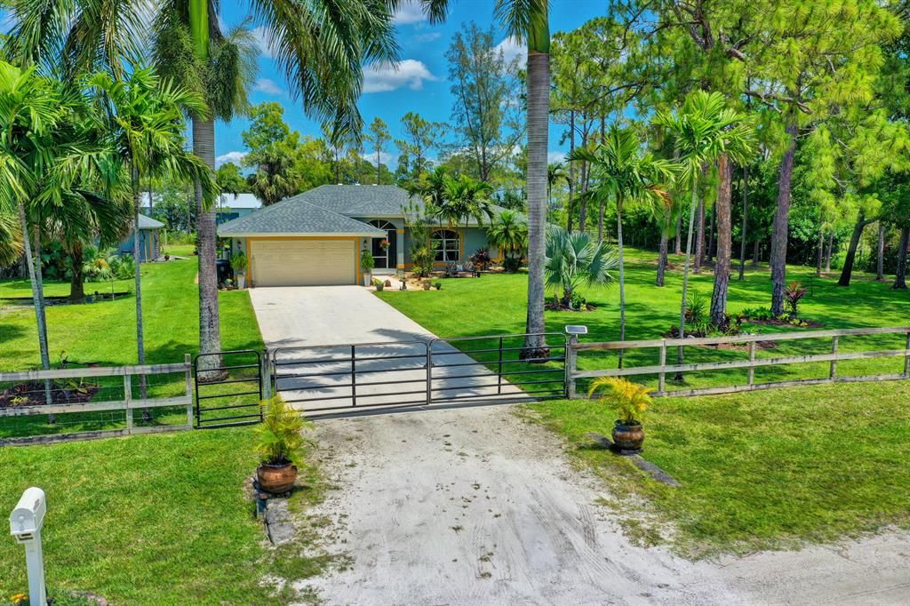 Photo of 14421 86th Road N, Loxahatchee, FL 33470 (MLS # R10887189)