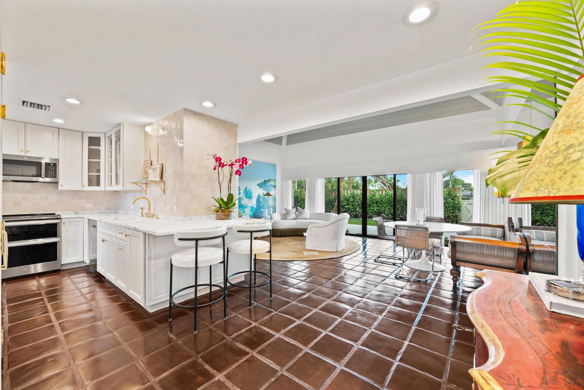 GOLF AND TENNIS VILLAGE P - Residential