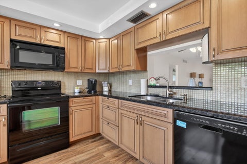 Tiny photo for 2201 Lucaya Bend #A1, Coconut Creek, FL 33066 (MLS # B26011023)