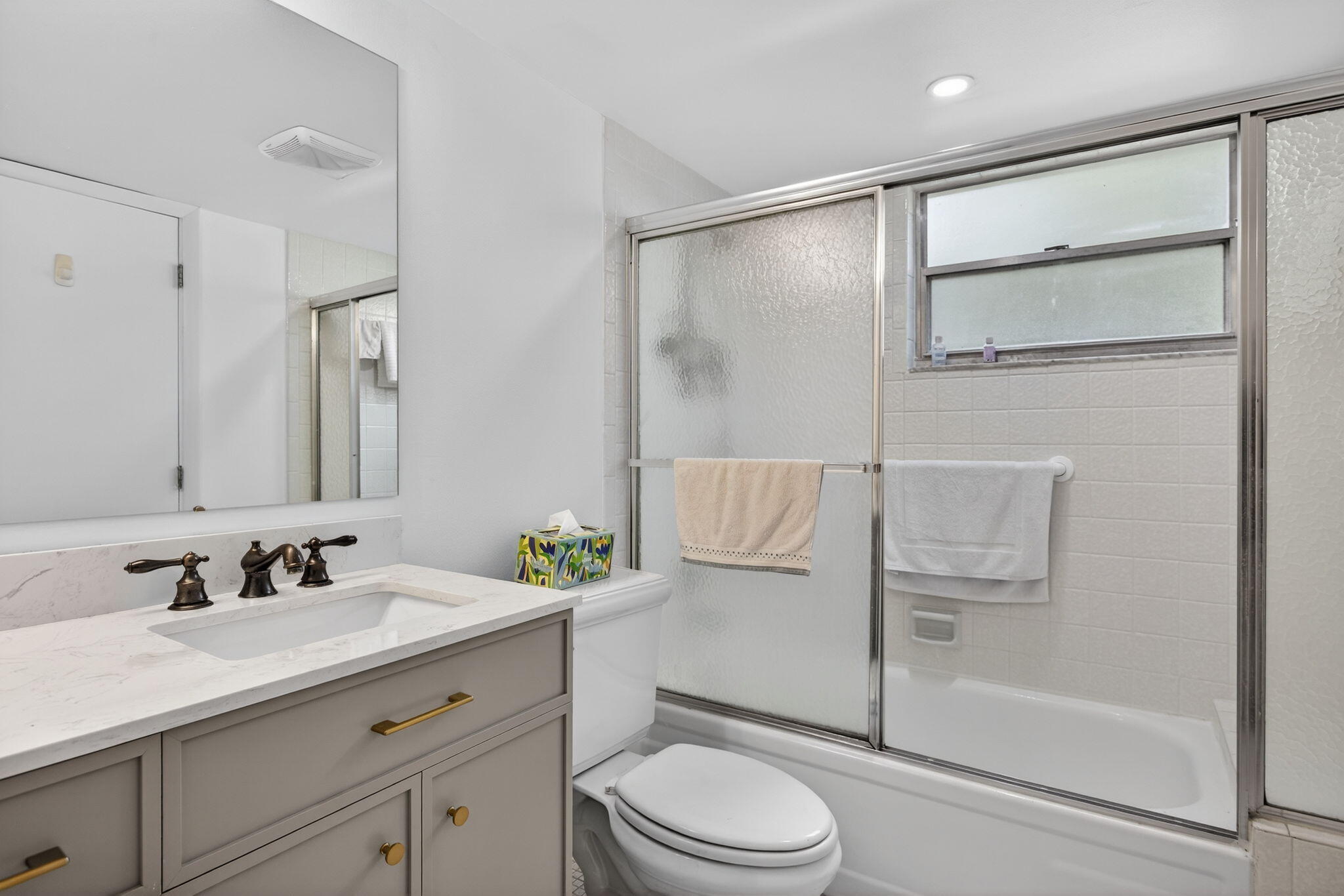 LUCAYA VILLAGE 2-B CONDO - Residential