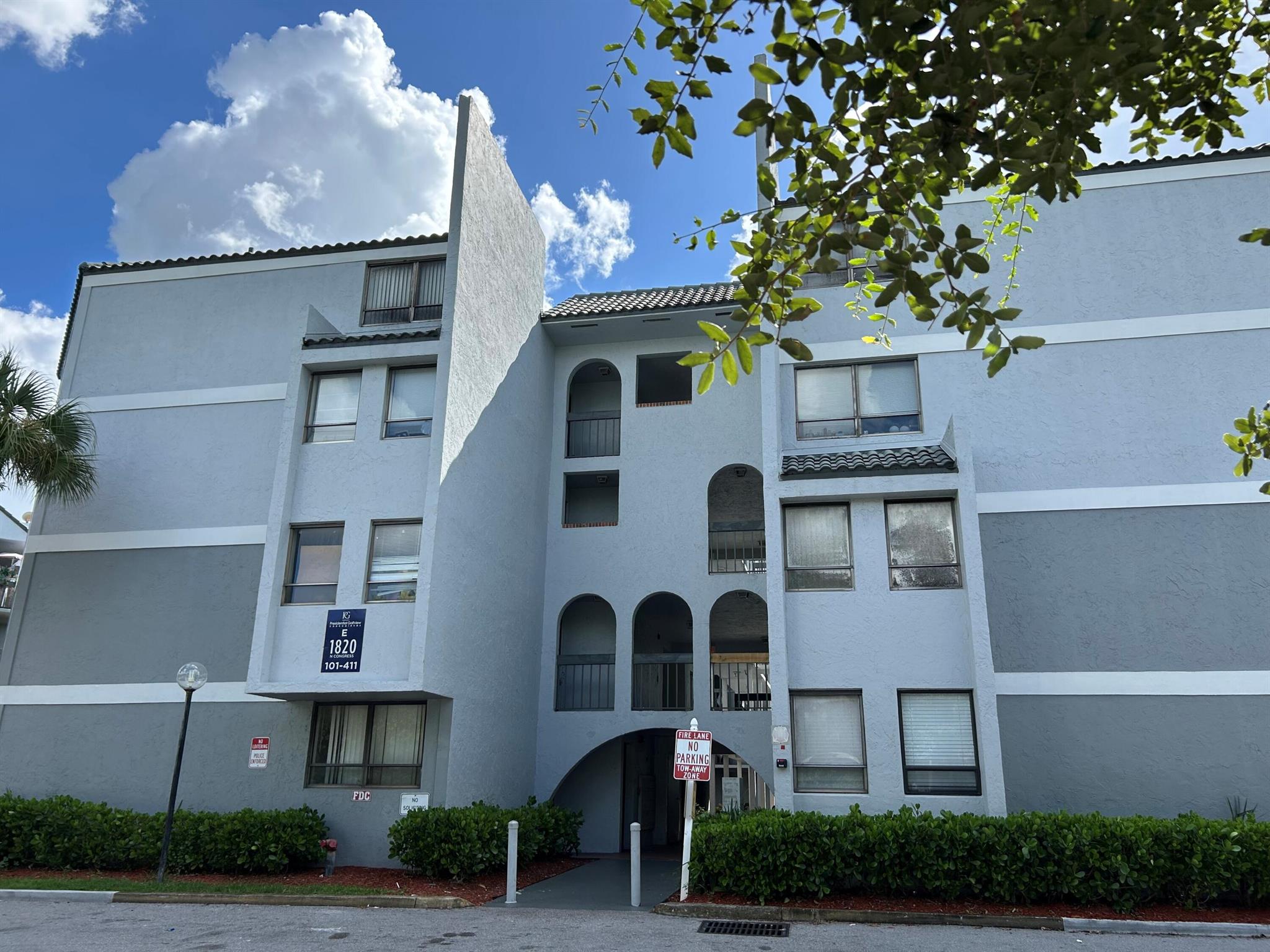 Attention investors! 2 bedrooms, 1 bathroom, tenant occupied until 08/31/2025 for $1425/month. Conveniently located near Palm Beach Lakes Blvd., the mall and downtown West Palm Beach with easy access to I-95. Seller would prefer to sell this unit and 1900 N. Congress Ave. unit 305 & 2000 N. Congress Ave., unit 411 as a package sale.