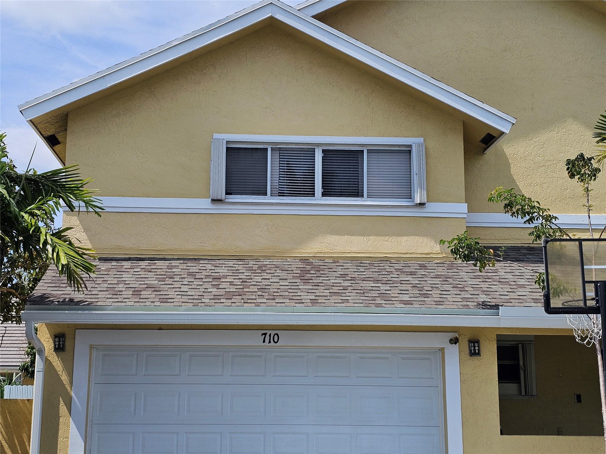 710 NW 207th Ave