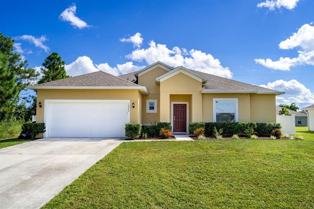 Photo of 1026 SW Ingrassina Avenue, Port Saint Lucie, FL 34953 (MLS # R10832342)