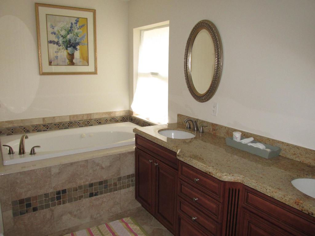 DELAIRE COUNTRY CLUB - Residential Lease