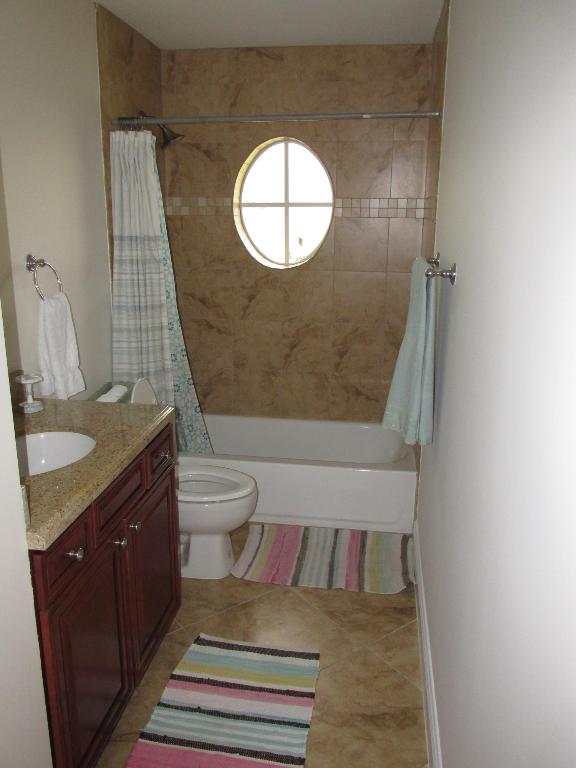 DELAIRE COUNTRY CLUB - Residential Lease